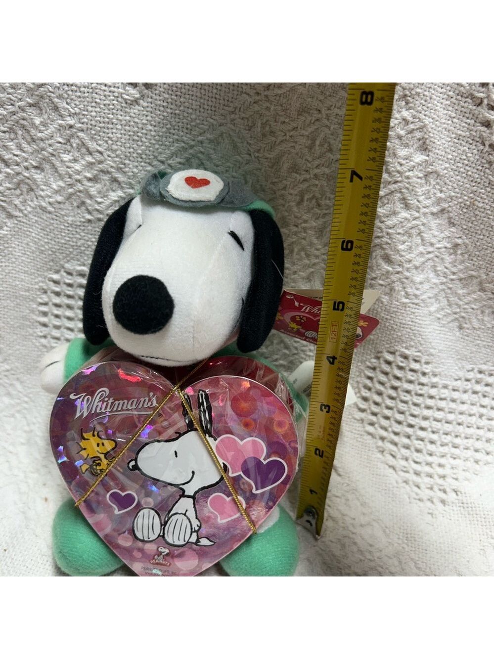 Whitmans Snoopy Doctor Nurse Scrubs Plush Valentines Day Heart - Picture 7 of 8